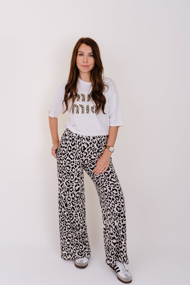 LOCKERE HOSE MIT LEOPRINT - Kleidezeit