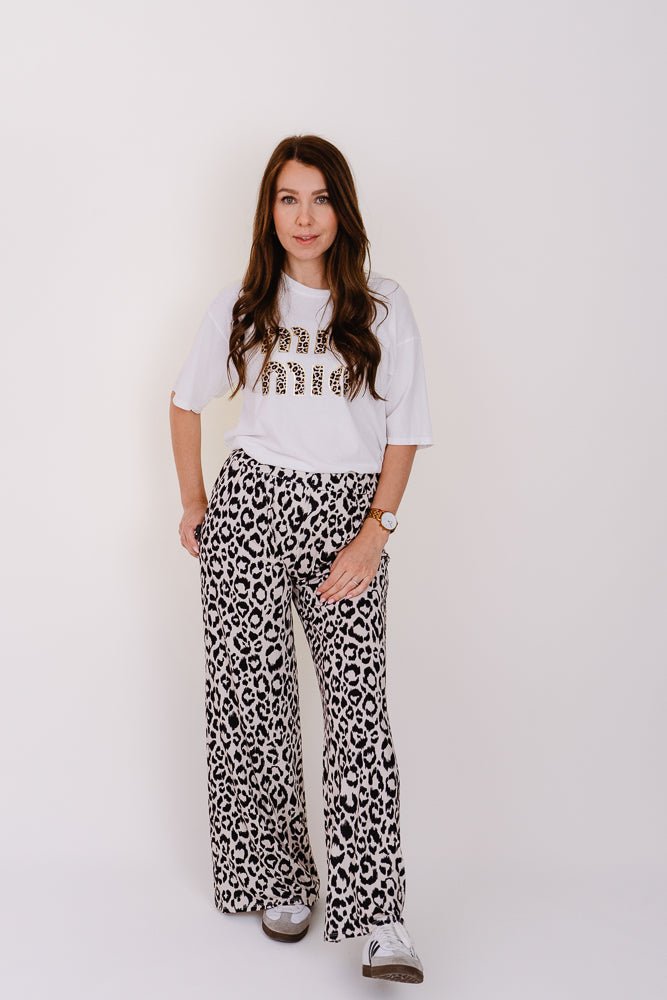 LOCKERE HOSE MIT LEOPRINT - Kleidezeit